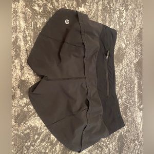 Lululemon Speed Up Low-Rise Lined Short 2.5" Size 4